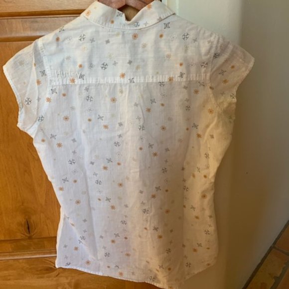 Shirt - Picture 3 of 4